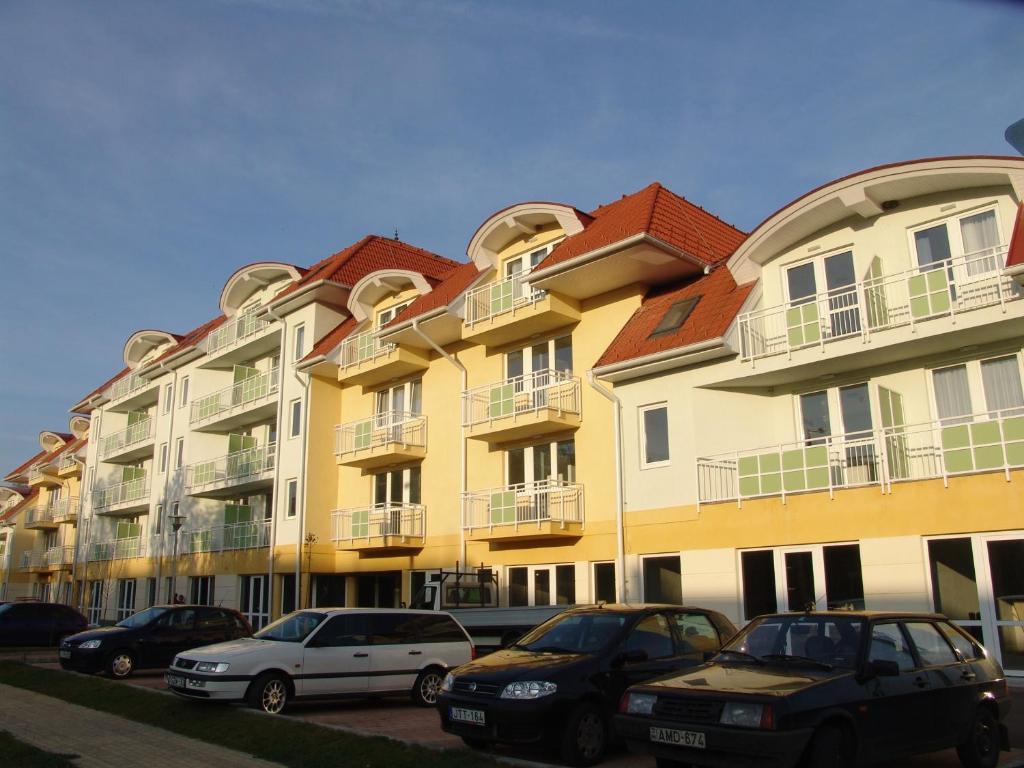 Club Mendan Aparthotel Zalakaros Exteriör bild